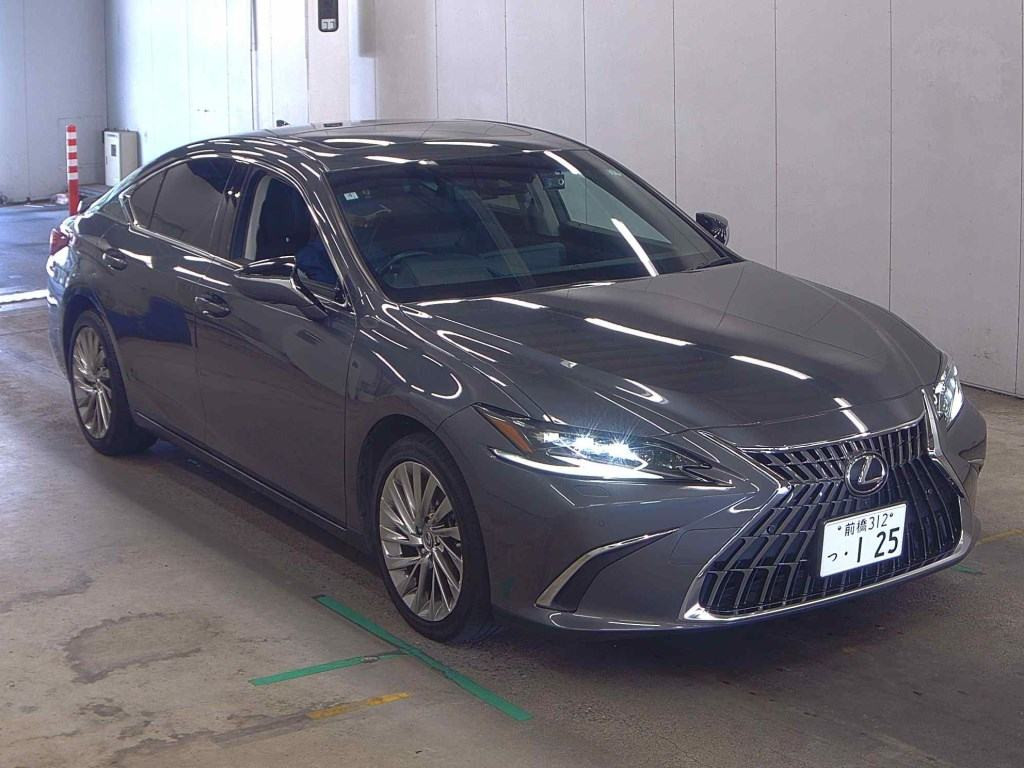 Lexus Es 2024 z aukcji japońskiej