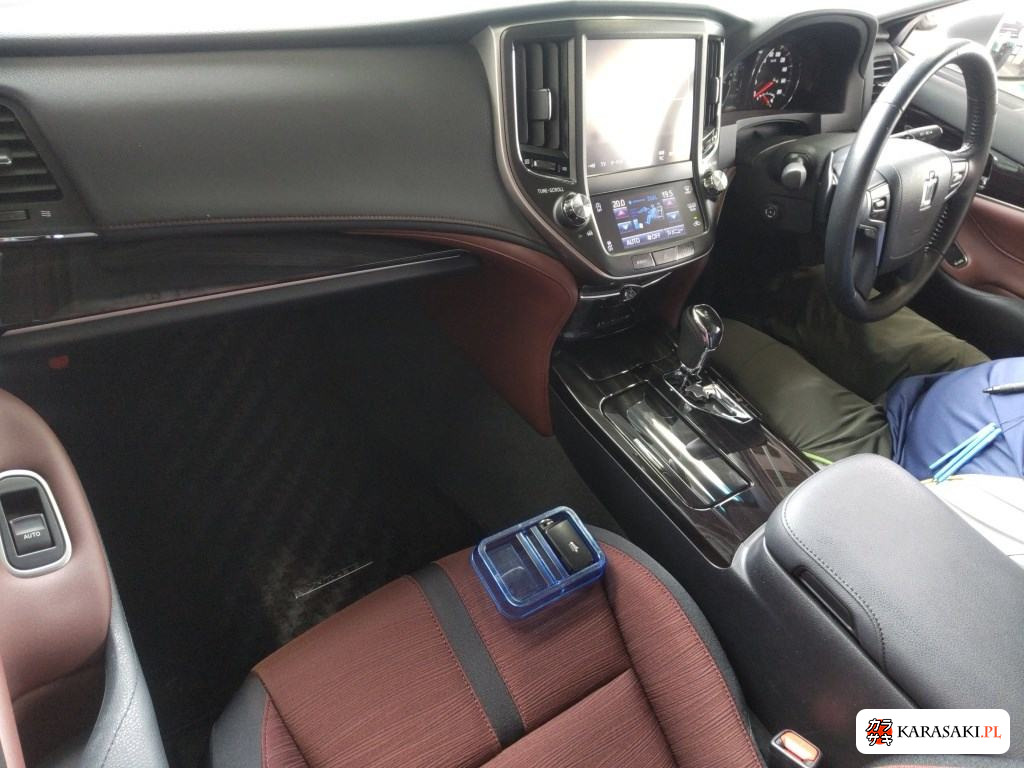 2015 Toyota Crown 4D Athlete S-T 5
