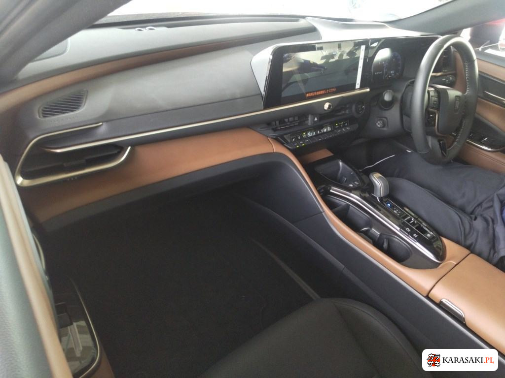 2024 Toyota Crown Crossover 4WD Z 5