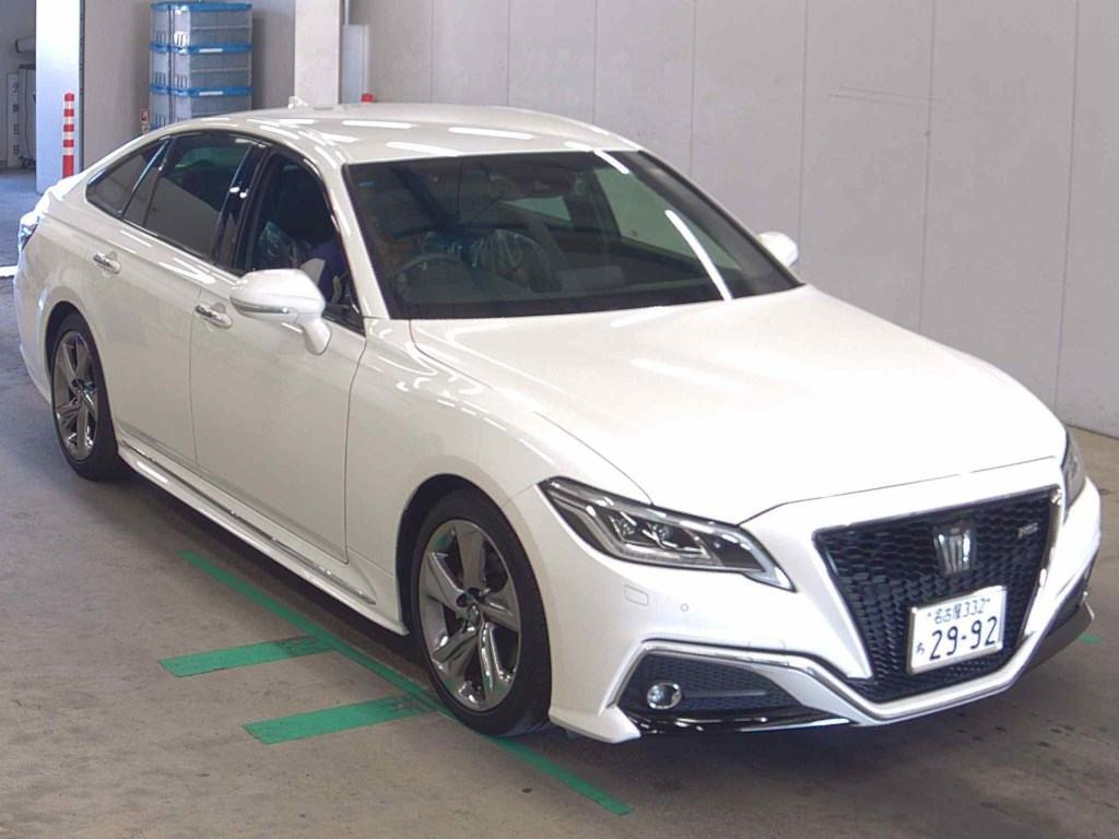 Toyota Crown 2018 z aukcji japońskiej