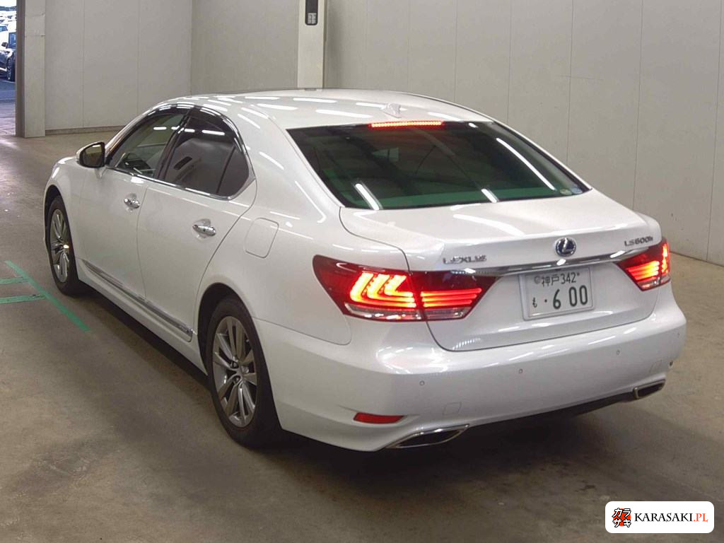 2015 Lexus LS 4WD LS600H Version C 2