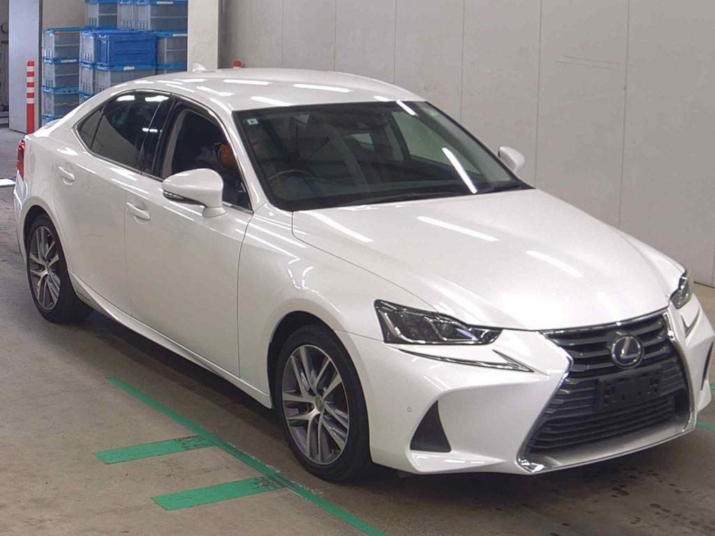 Lexus Is 2017 z aukcji japońskiej