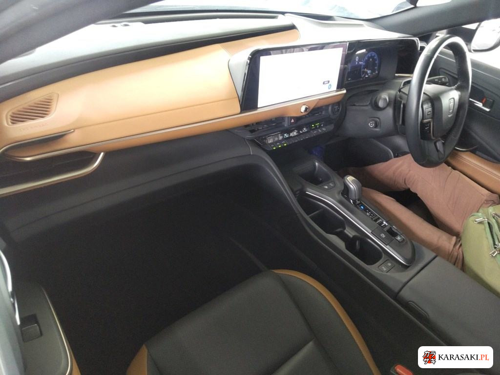2024 Toyota Crown Crossover 4WD RS Advanced 5