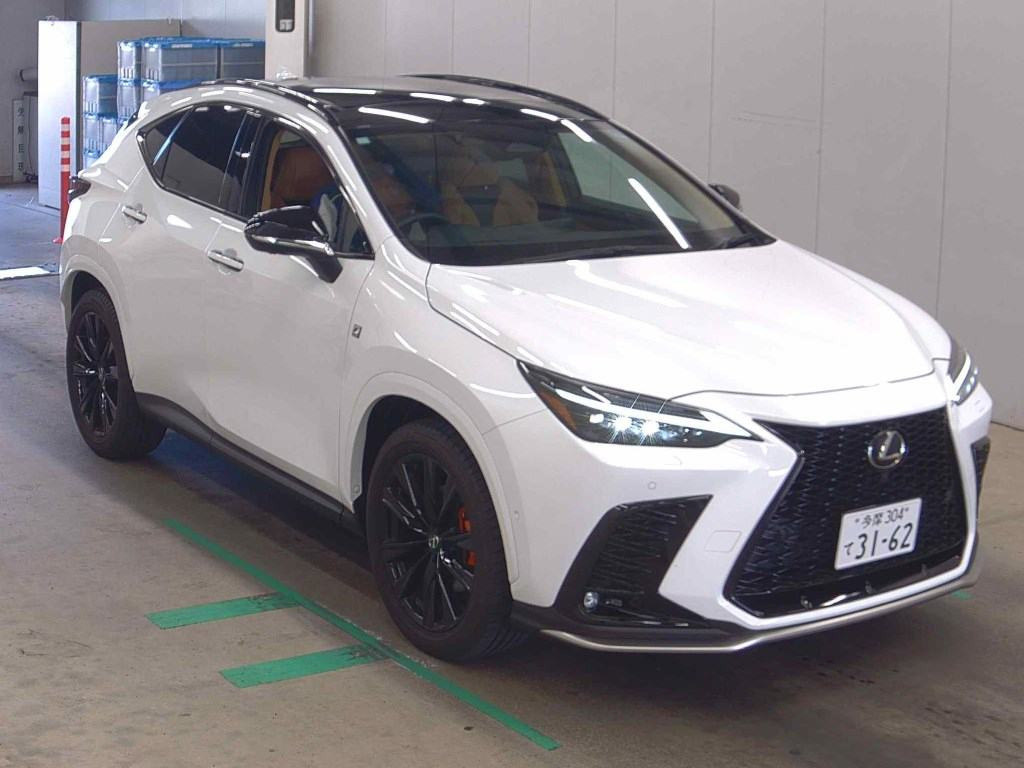 Lexus NX 2025 z aukcji japońskiej