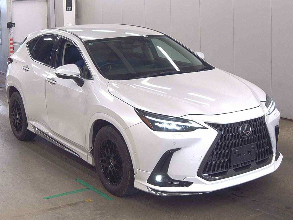 Lexus NX 2023 z aukcji japońskiej