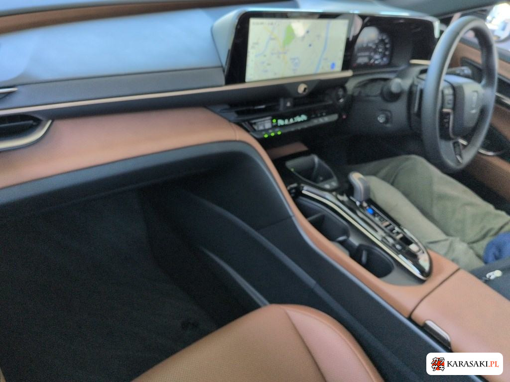 2025 Toyota Crown Estate 5D 4WD Z(hev) 5