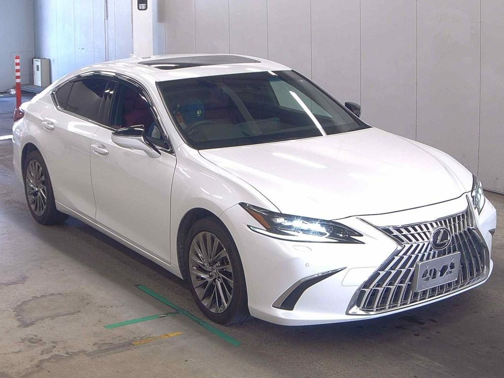 Lexus Es 2023 z aukcji japońskiej