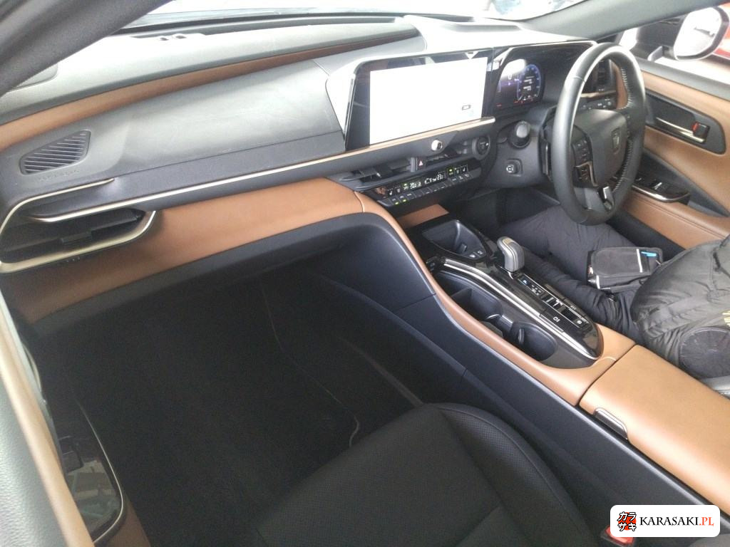 2024 Toyota Crown Crossover 4WD RS 5