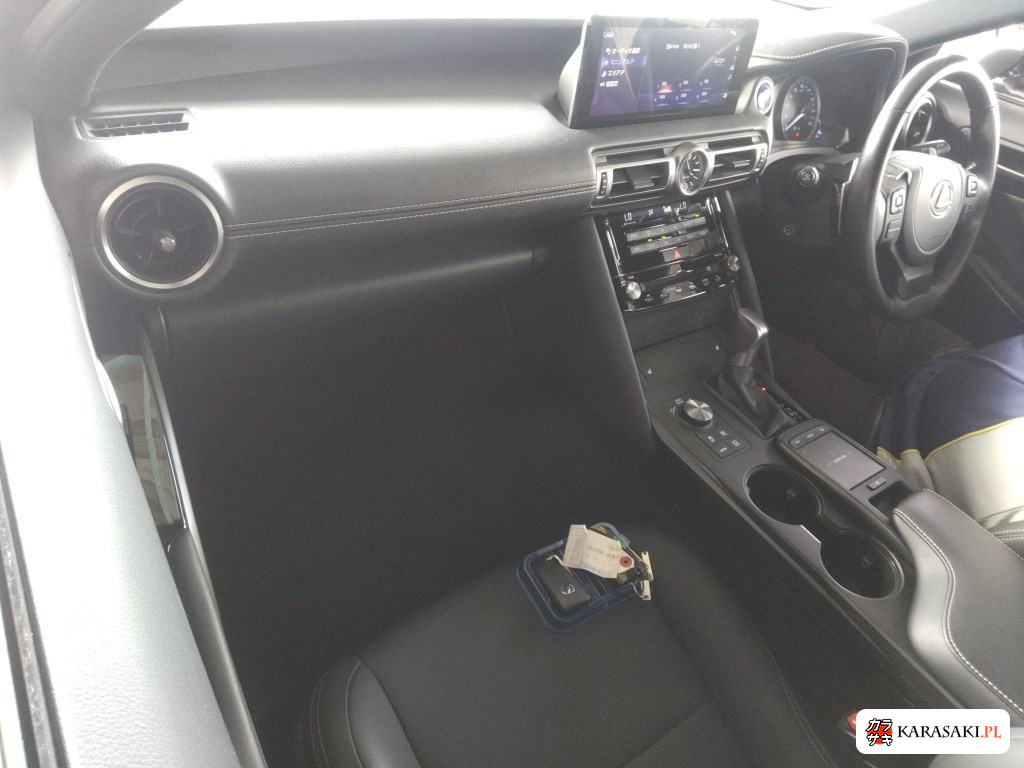 2021 Lexus Is 4D IS300H 5