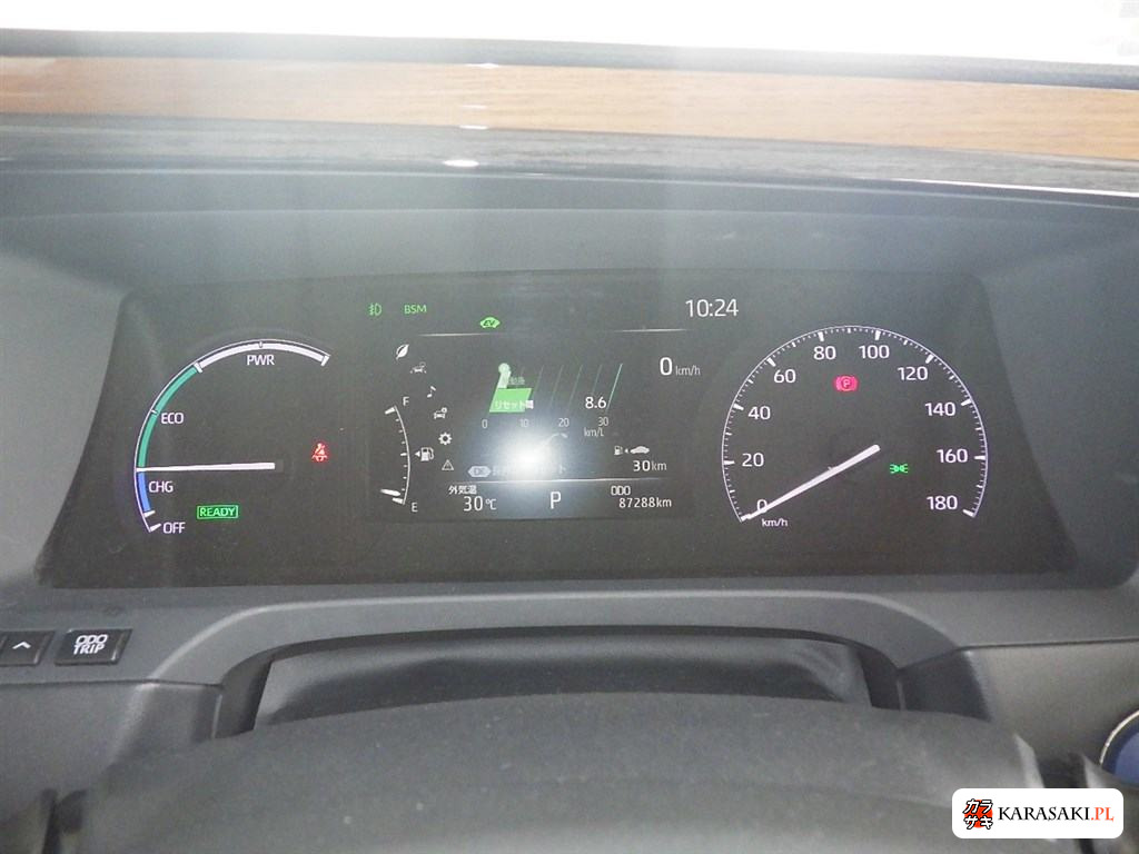 2022 Toyota Century 4D Base Grade 6