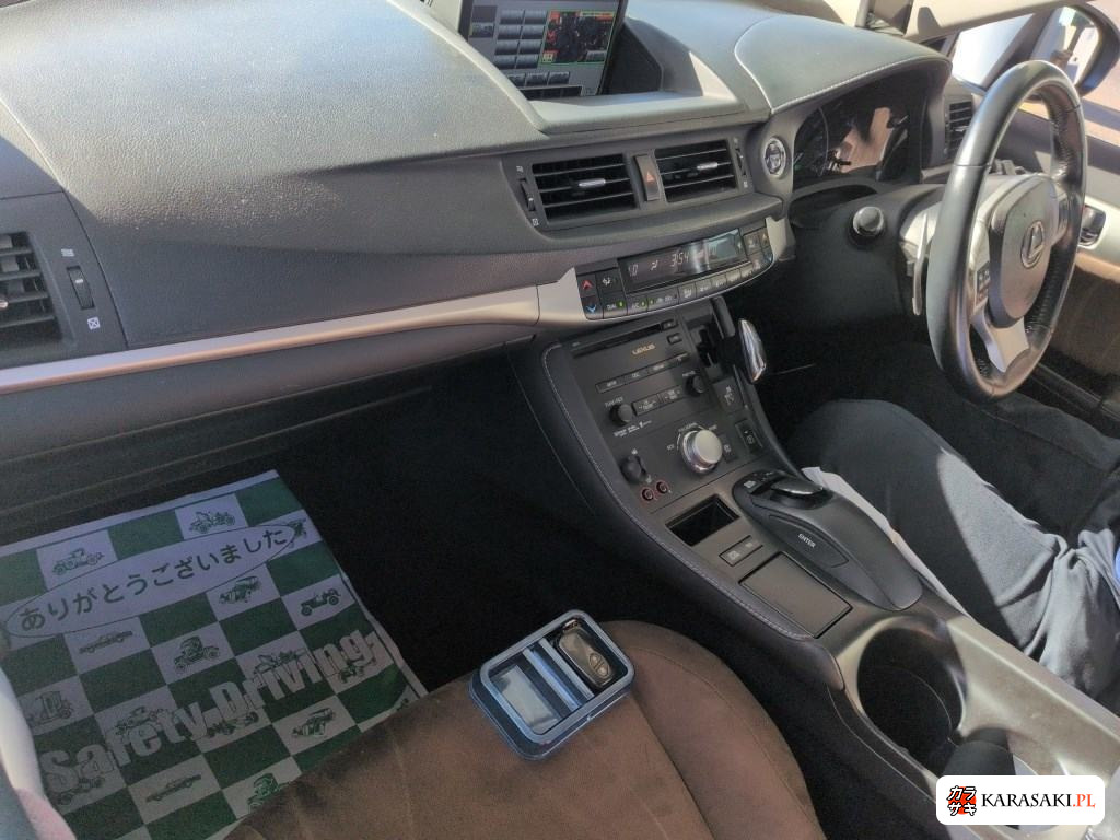 2011 Lexus CT CT200H Version C 5