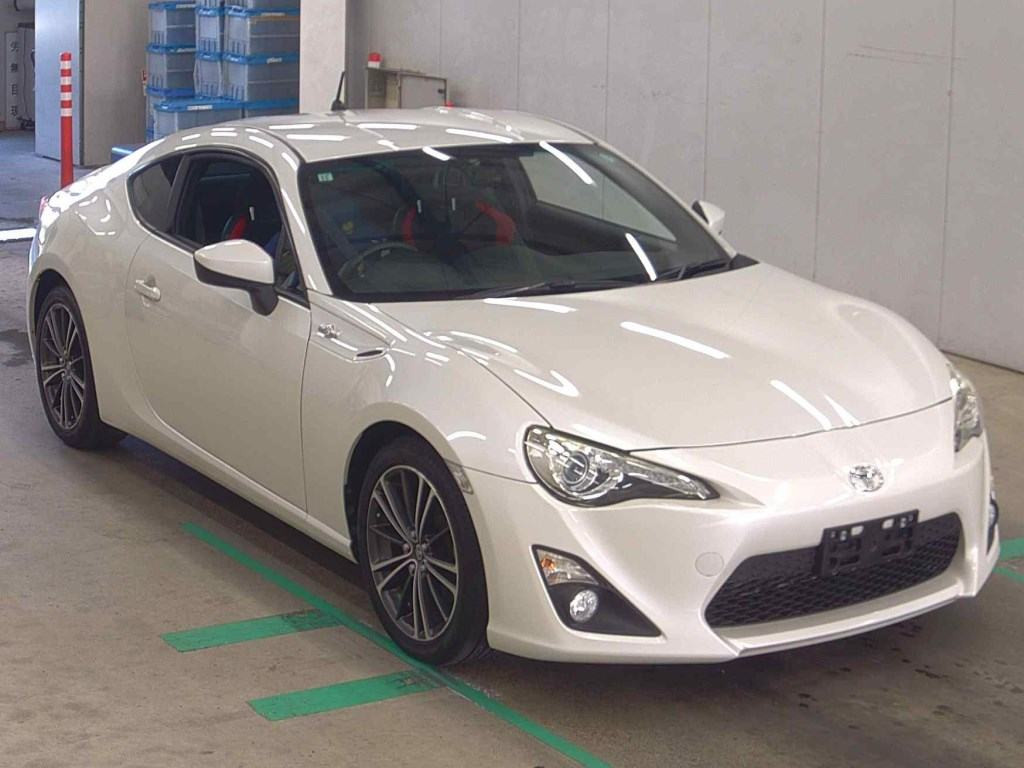 Toyota 86 2013 z aukcji japońskiej