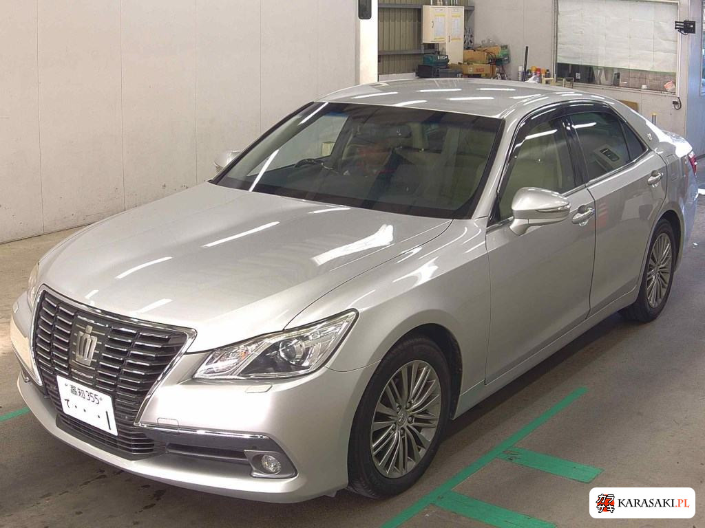 2015 Toyota Crown 4D Royal Saloon G 3