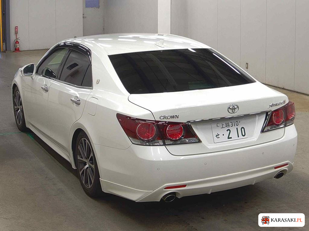 2016 Toyota Crown 4D Athlete G-T 2