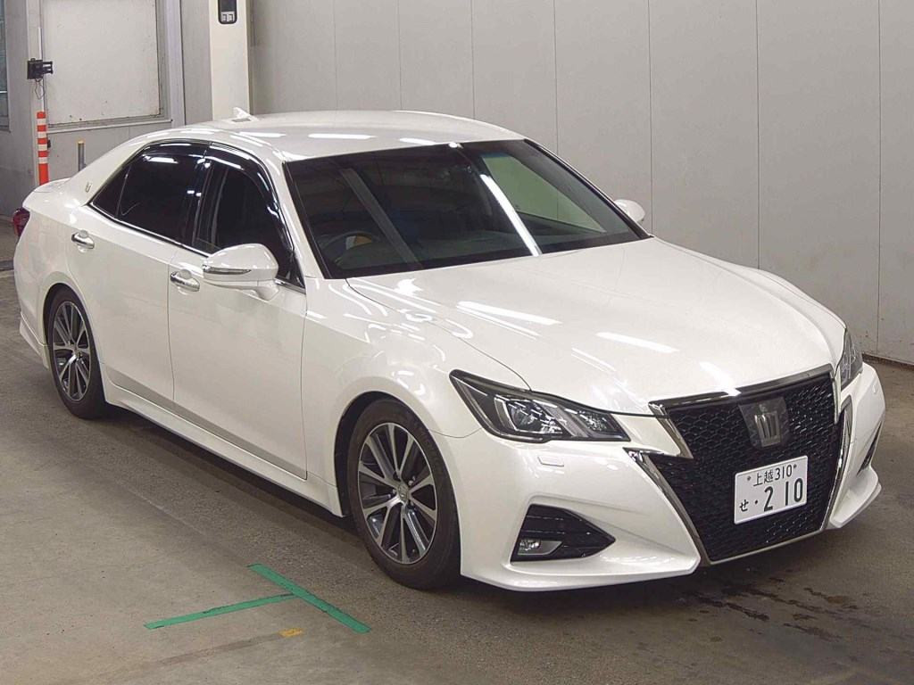 Toyota Crown 2016 z aukcji japońskiej