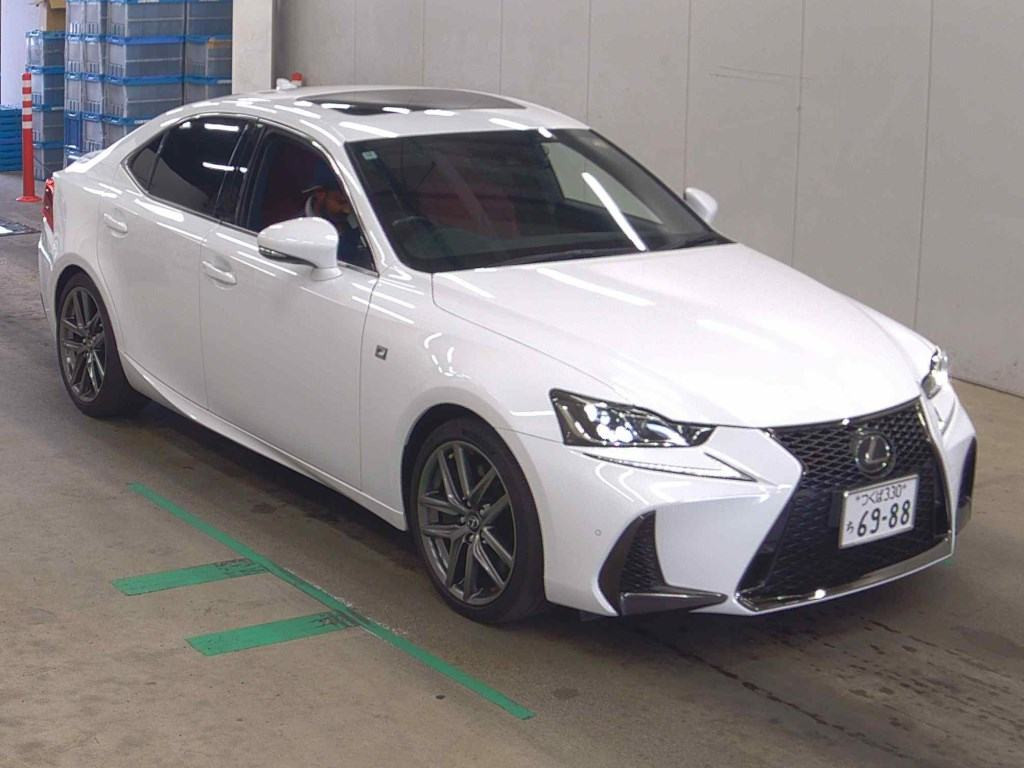 Lexus Is 2017 z aukcji japońskiej