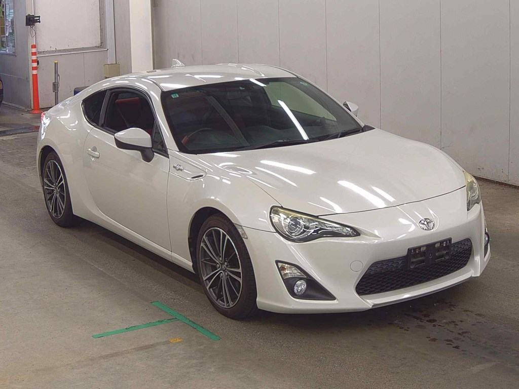 Toyota 86 2015 z aukcji japońskiej