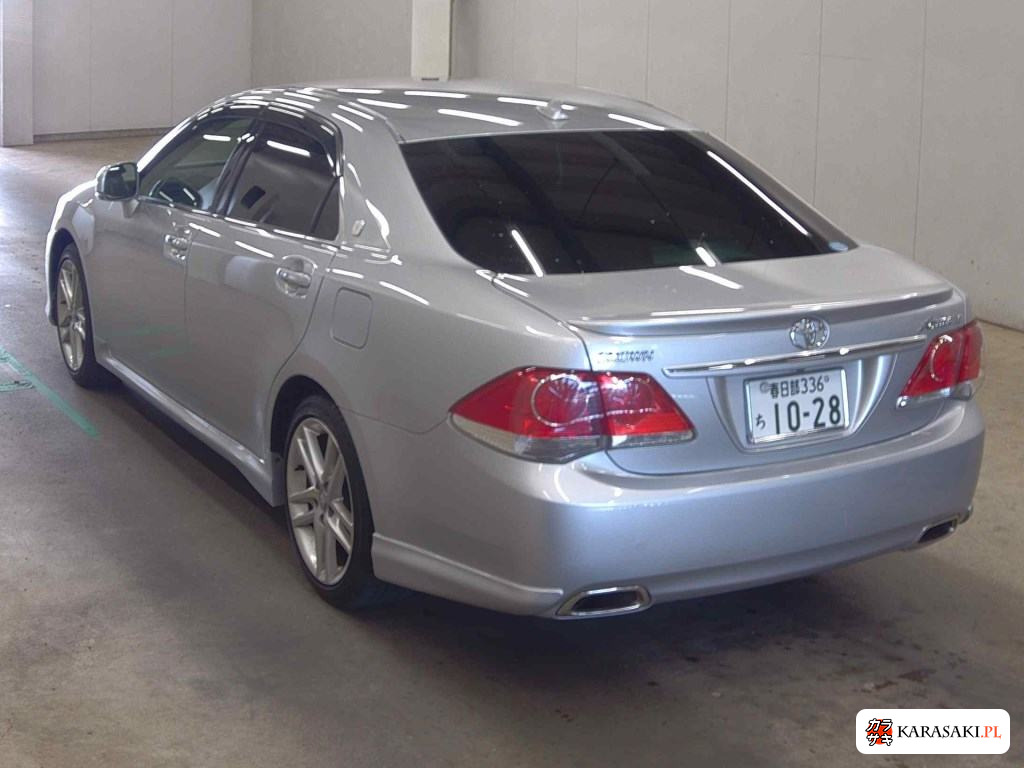 2012 Toyota Crown 4D Athlete 2