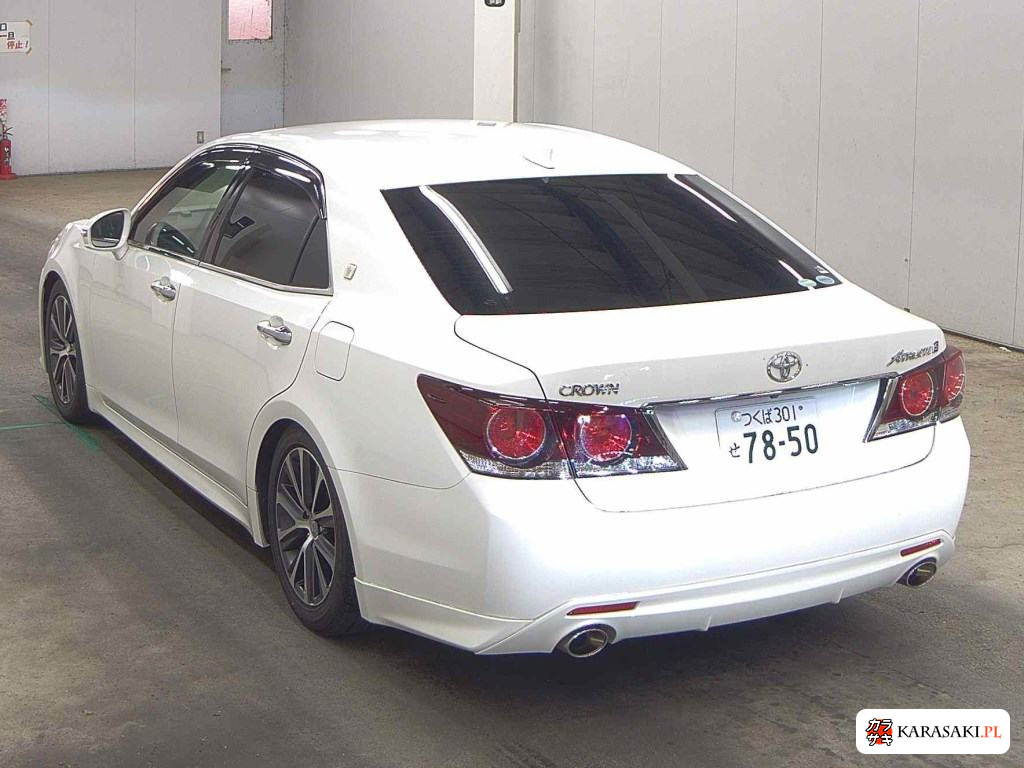 2016 Toyota Crown 4D Athlete S-T 2