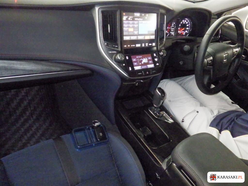 2016 Toyota Crown 4D Athlete S-T 5