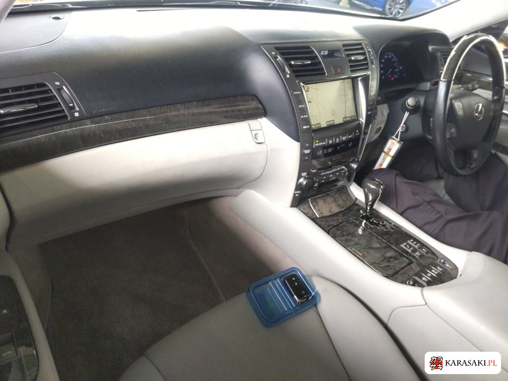 2007 Lexus LS 4WD LS600HL Rear Seat Separate Package 5