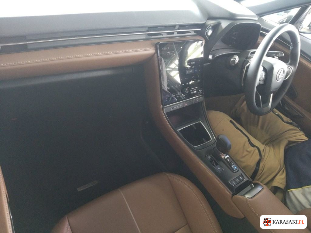2024 Lexus LBX 4WD Relax 5