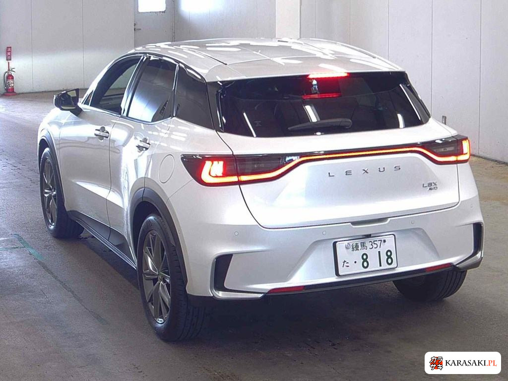 2024 Lexus LBX 4WD Relax 2