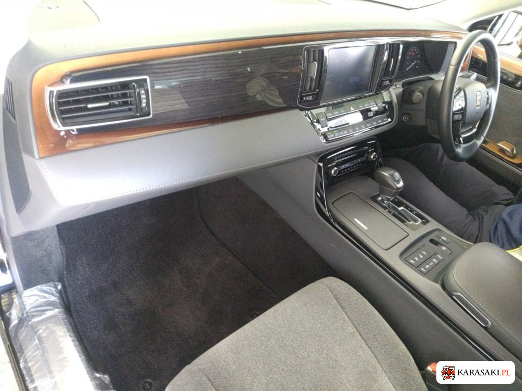 2021 Toyota Century 4D Base Grade 5