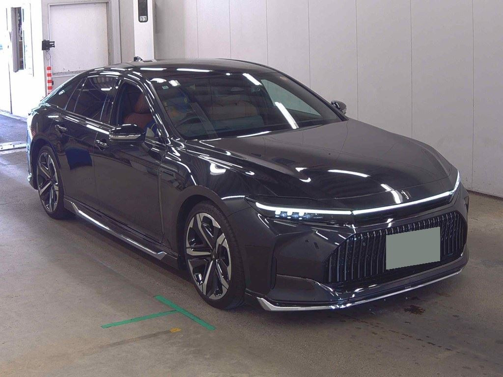 Toyota Crown 2024 z aukcji japońskiej
