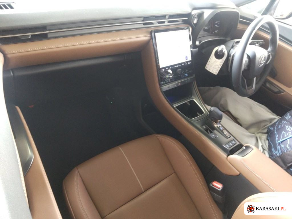 2024 Lexus LBX Relax 5