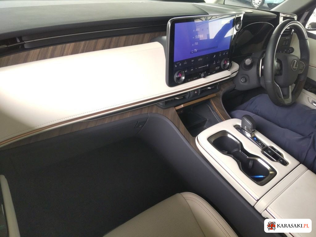 2025 Lexus LM 4WD LM500H Version L 5