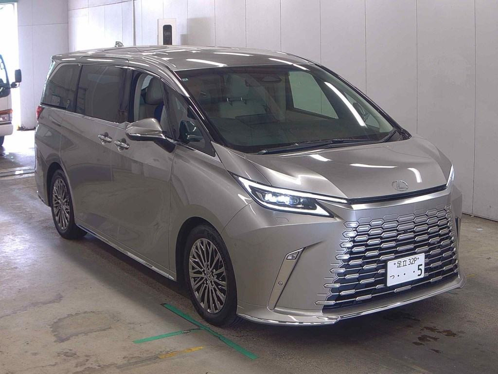 Lexus LM 2025 z aukcji japońskiej