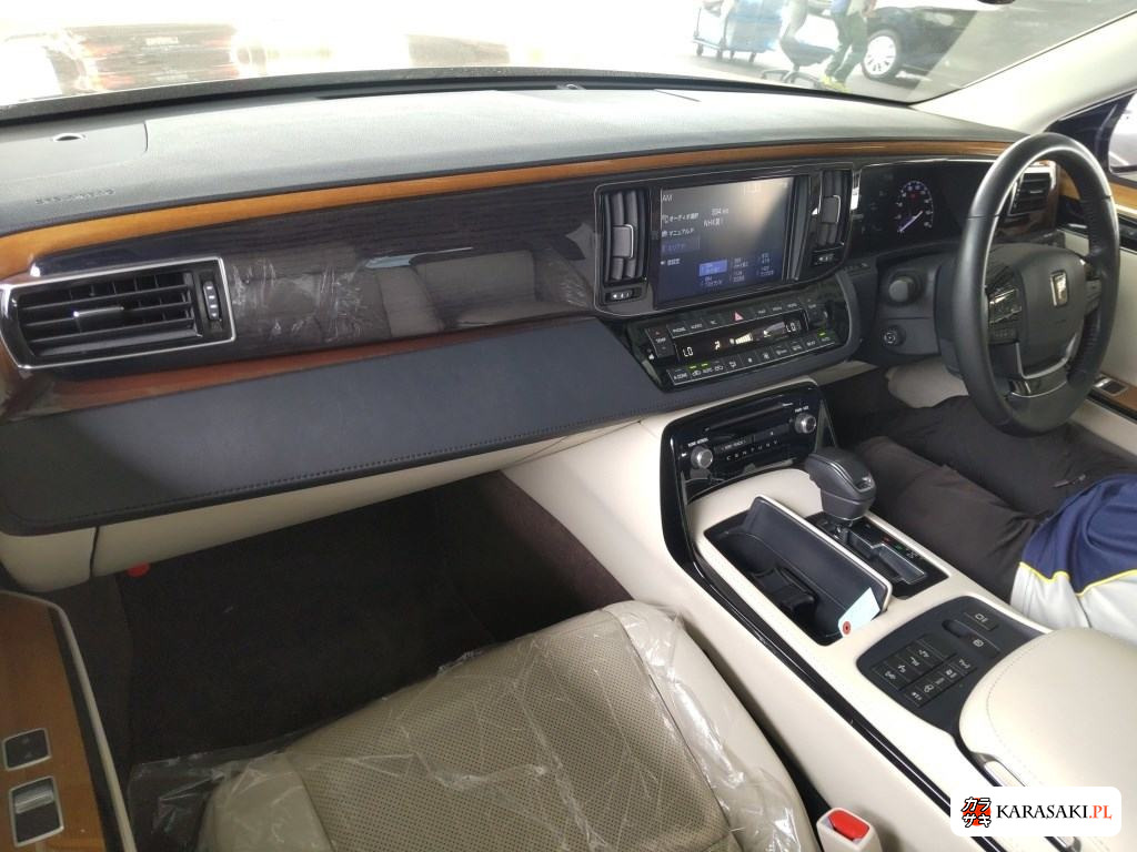 2021 Toyota Century 4D Base Grade 5