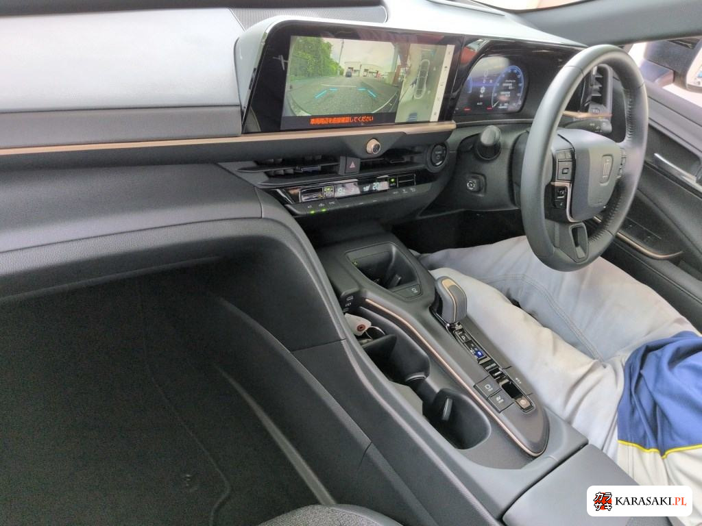 2023 Toyota Crown Crossover 4WD G Advanced 5