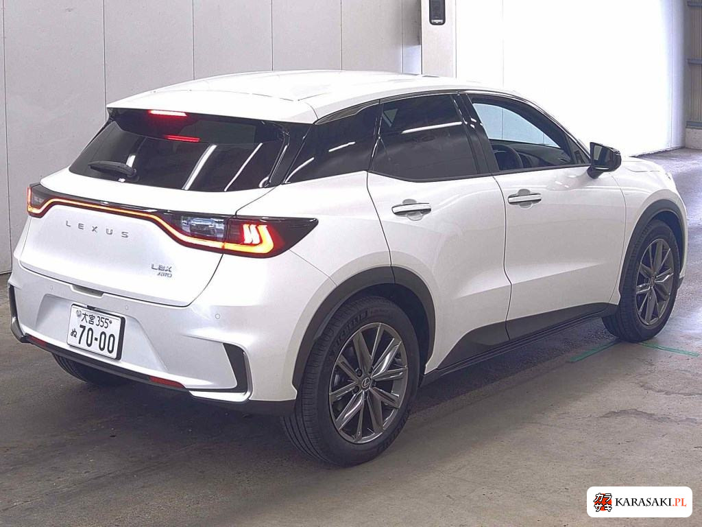 2026 Lexus LBX 4WD Relax 4