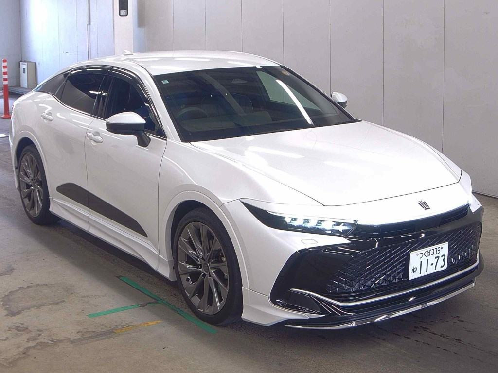 Toyota Crown Crossover 2024 z aukcji japońskiej