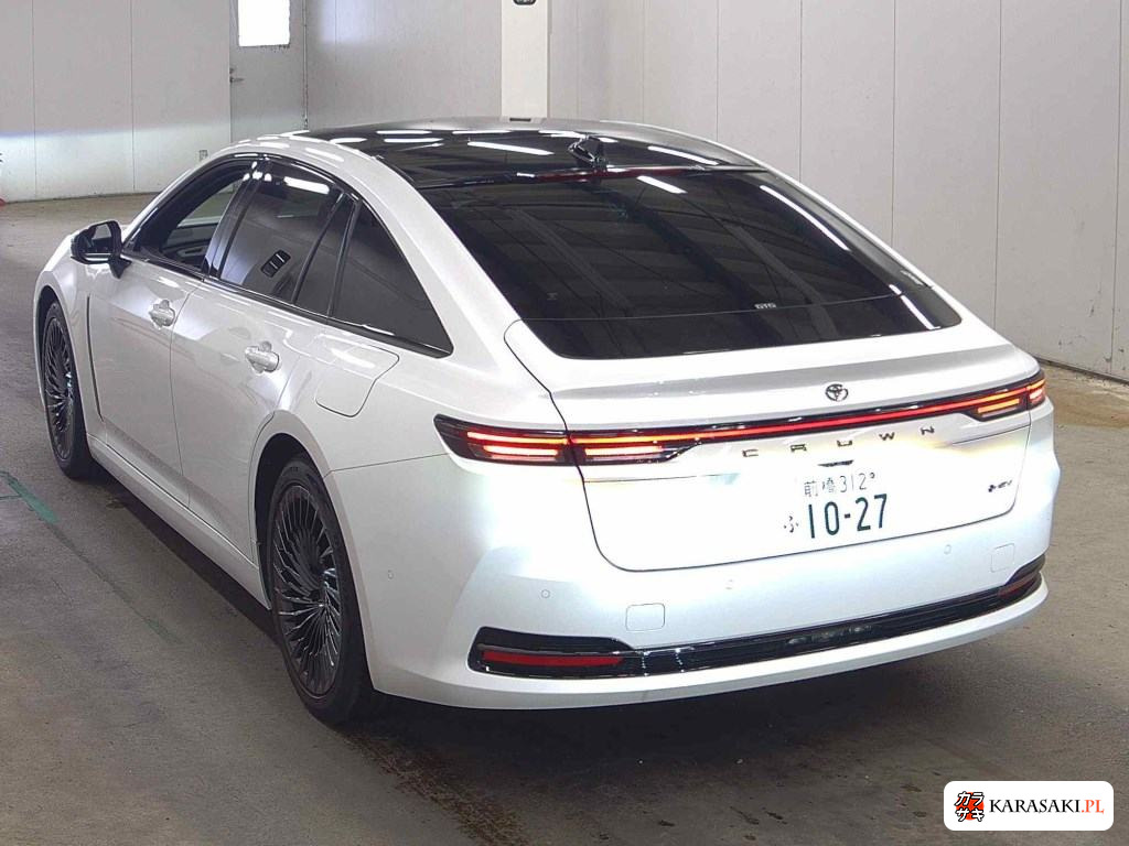 2024 Toyota Crown 4D 2