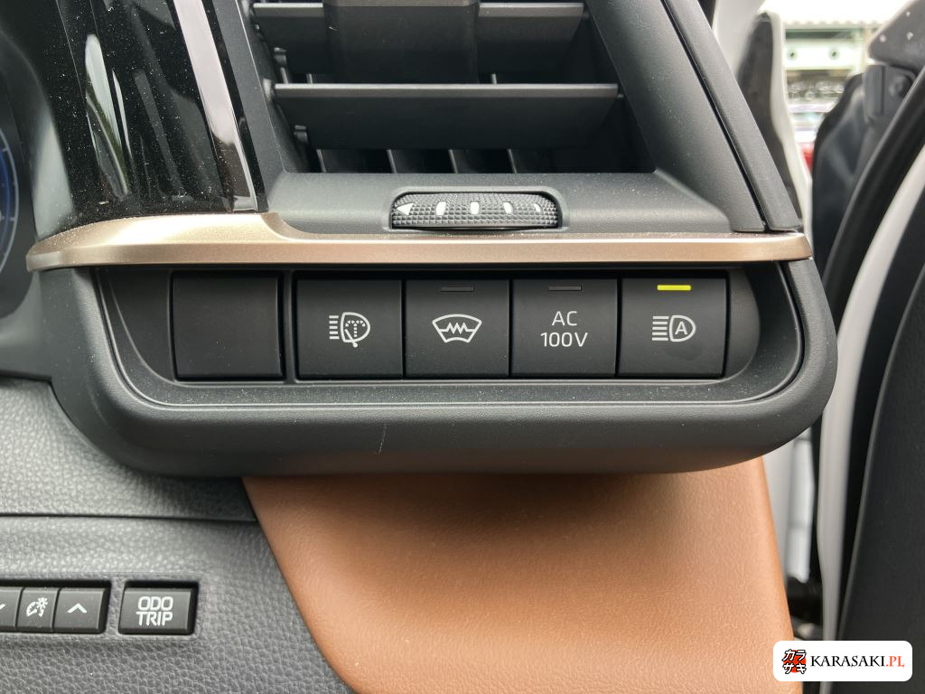 2026 Toyota Crown Estate 5D 4WD Z(hev) 15