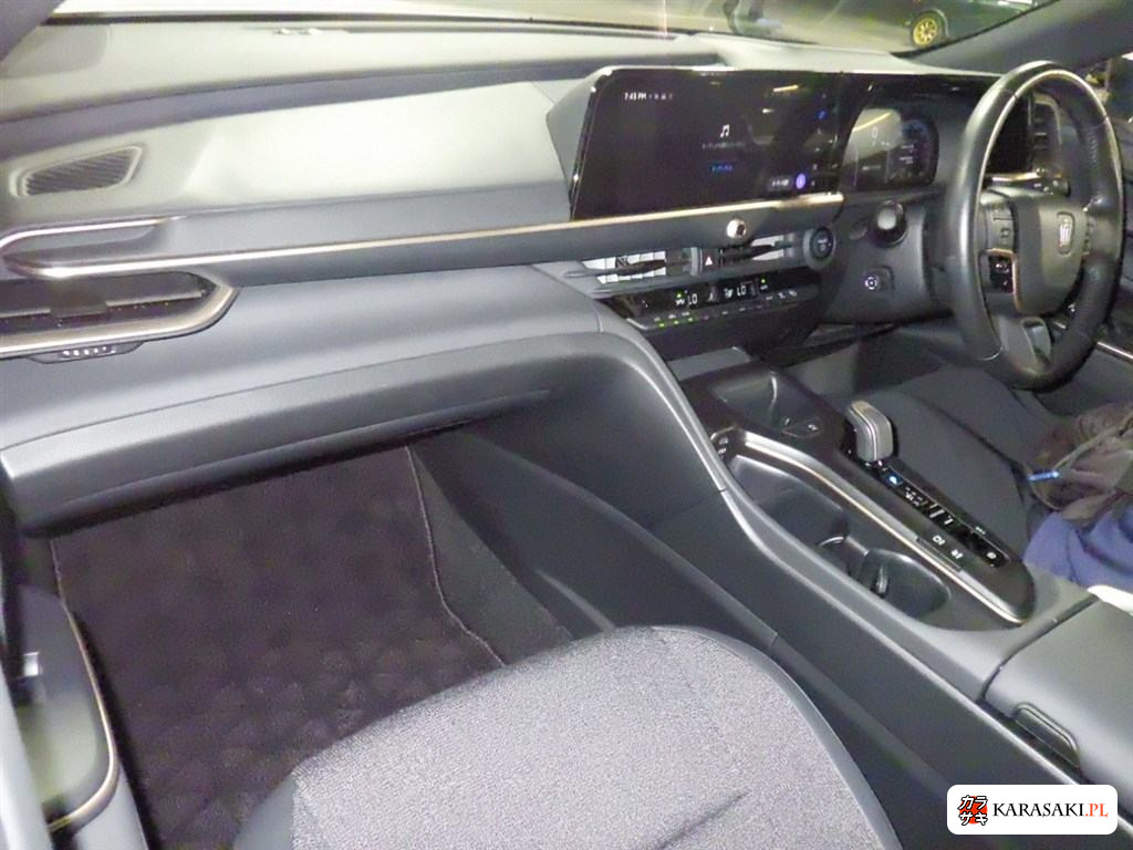 2022 Toyota Crown Crossover 4WD G Advanced 5