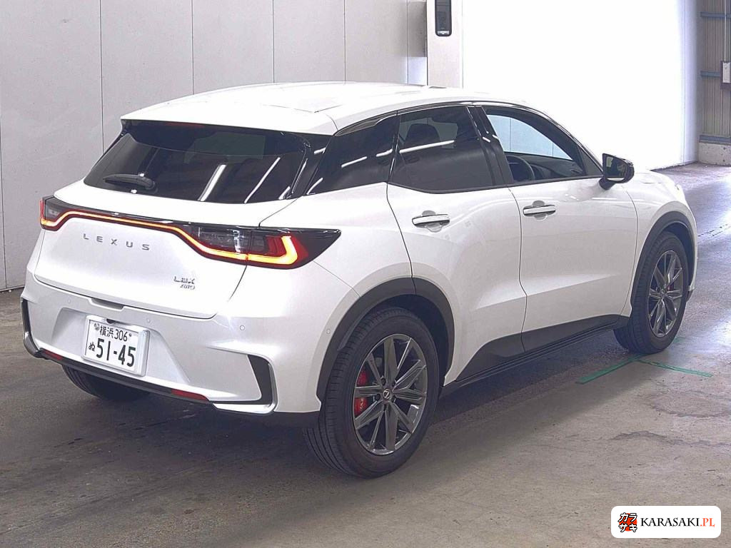 2025 Lexus LBX 4WD Relax 4