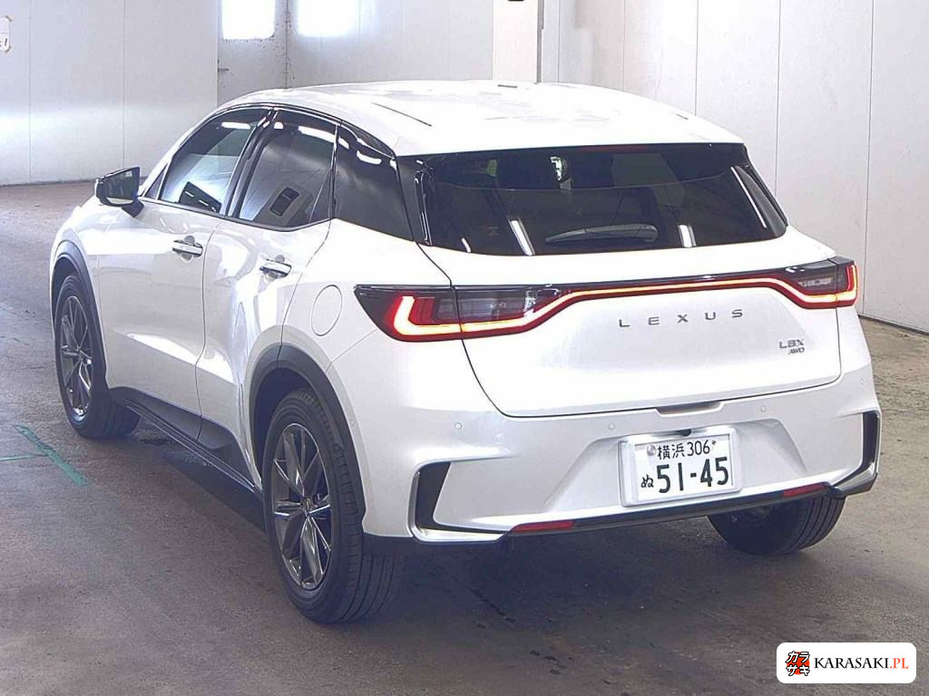 2025 Lexus LBX 4WD Relax 2