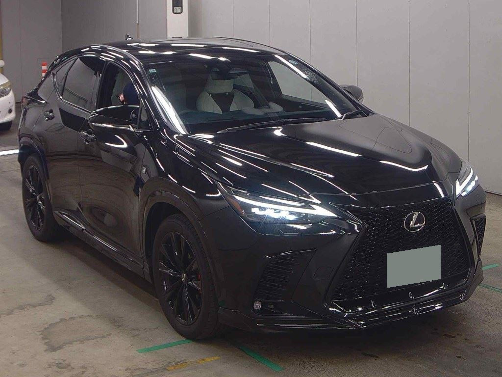 Lexus NX 2025 z aukcji japońskiej