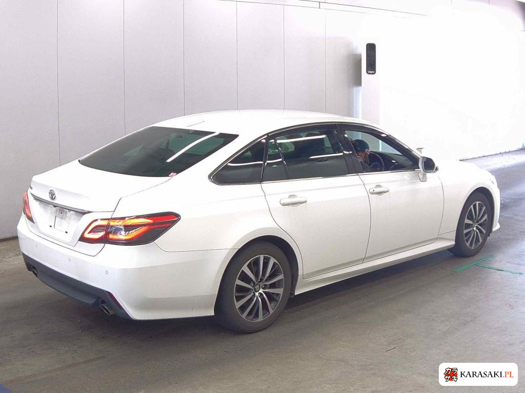 2019 Toyota Crown 4D S 4