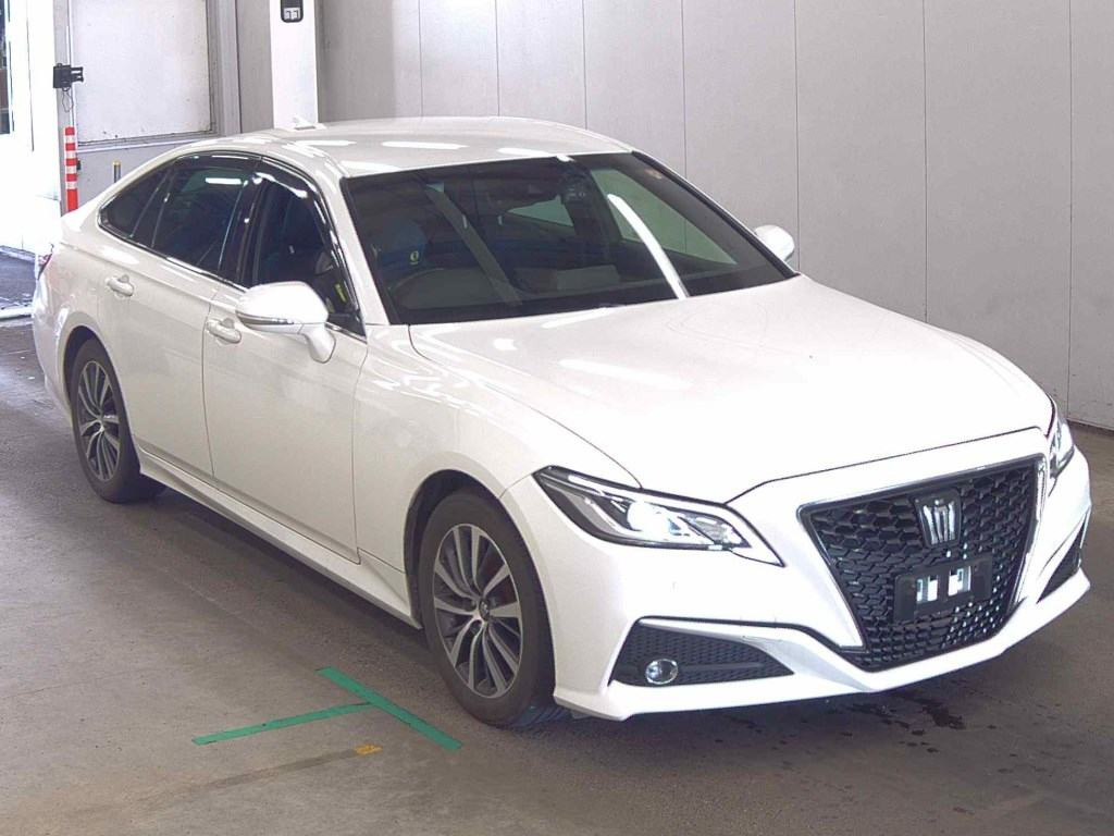Toyota Crown 2019 z aukcji japońskiej