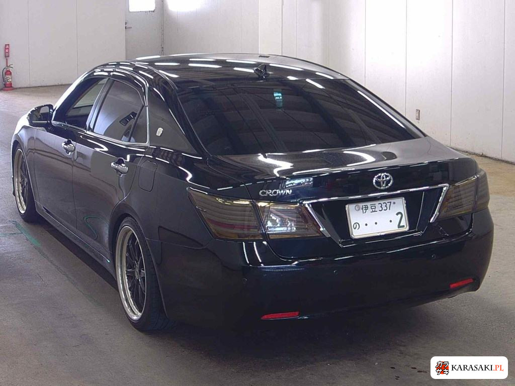 2013 Toyota Crown 4D Royal Saloon G 2