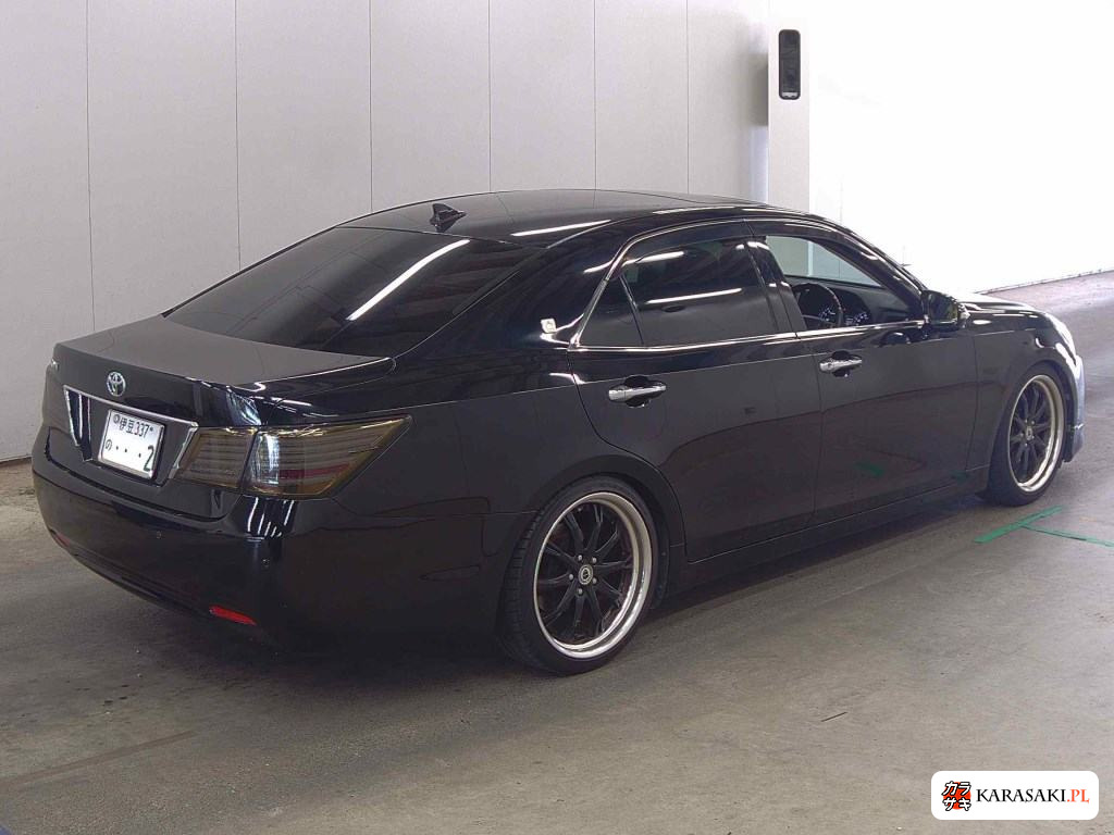 2013 Toyota Crown 4D Royal Saloon G 4