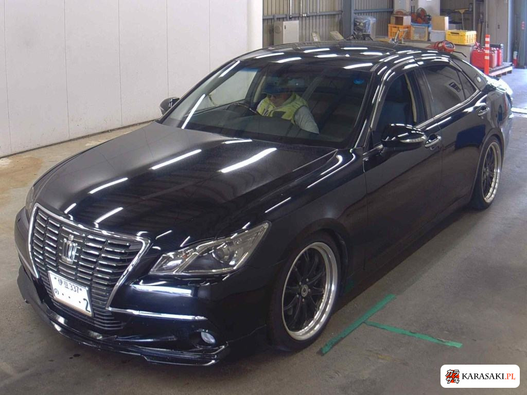 2013 Toyota Crown 4D Royal Saloon G 3