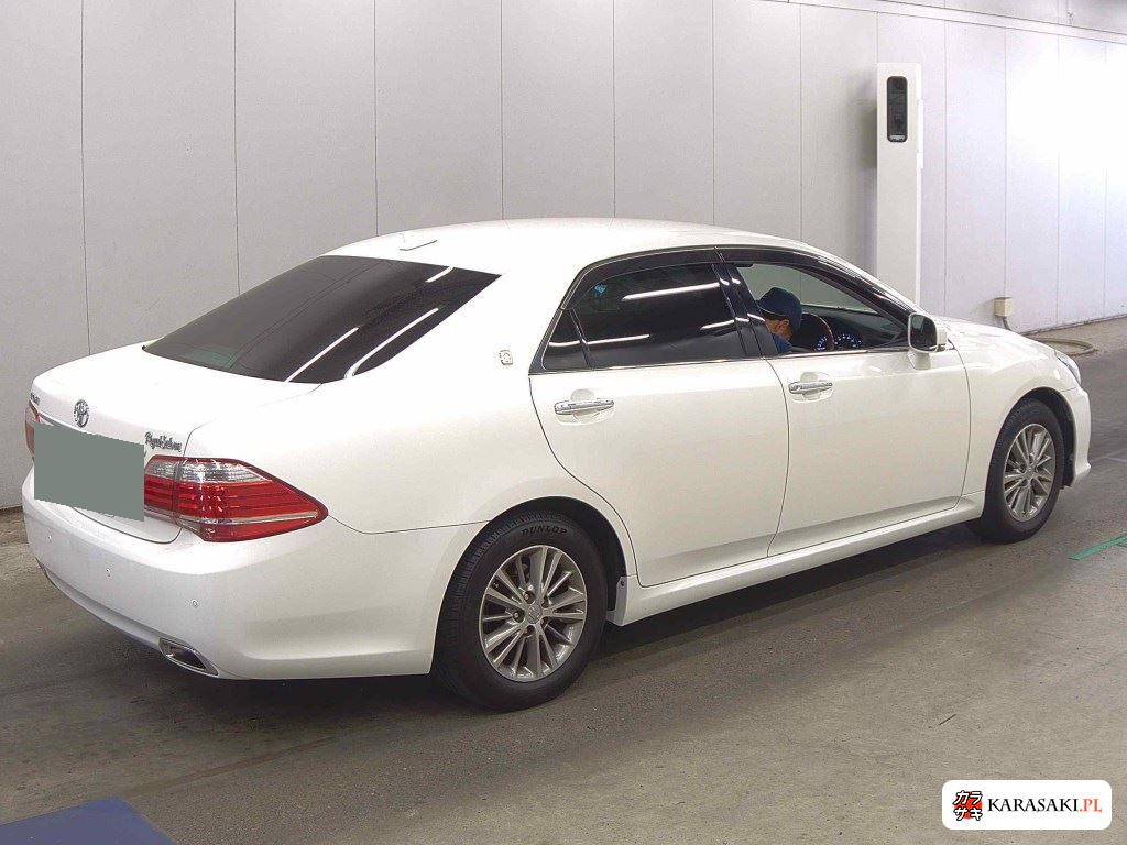 2011 Toyota Crown 4D Royal Saloon 4