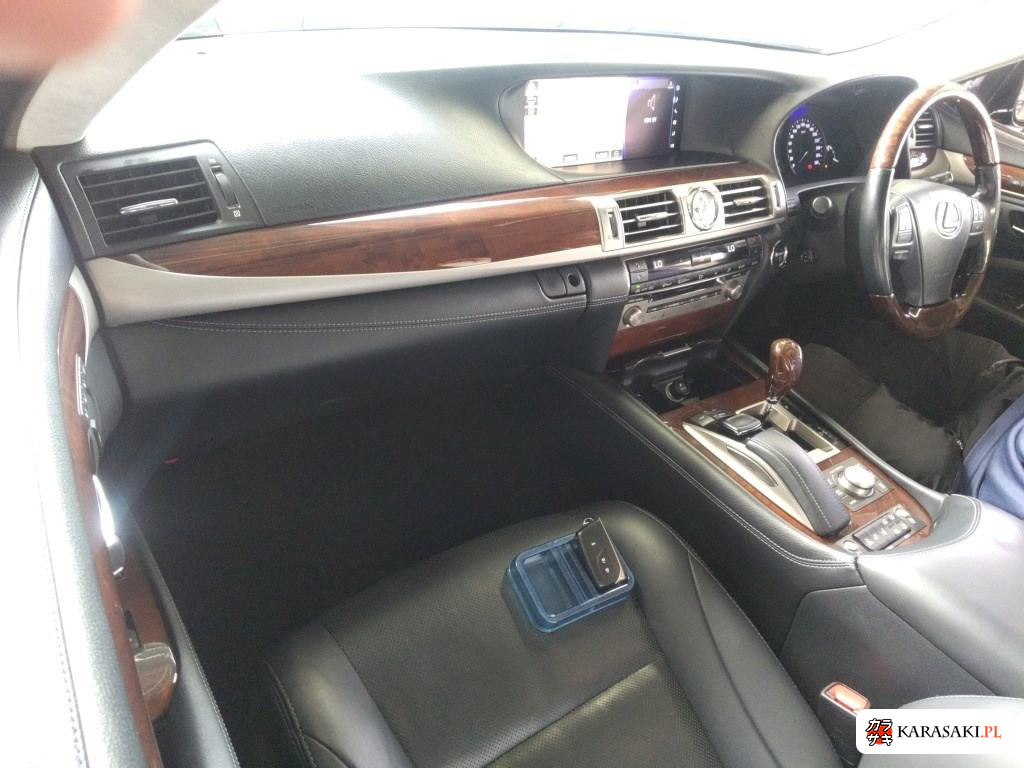 2016 Lexus LS 4WD LS600H Version L 5