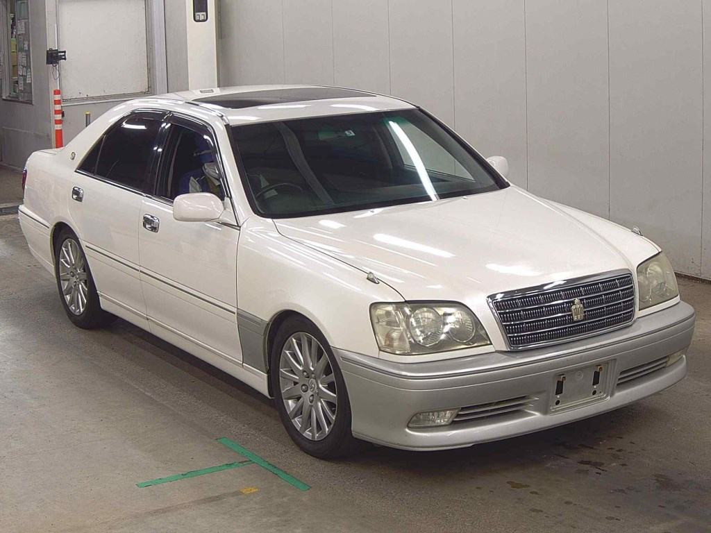 Toyota Crown 2001 z aukcji japońskiej